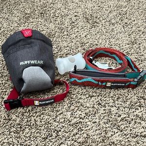 Ruffwear Flat Out adjustable dog leash (red/teal) and Treat Trader training bag